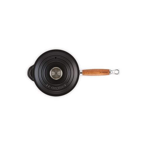 Le Creuset gietijzeren steelpan met houten handvat 18 cm / 1.8 liter - mat zwart