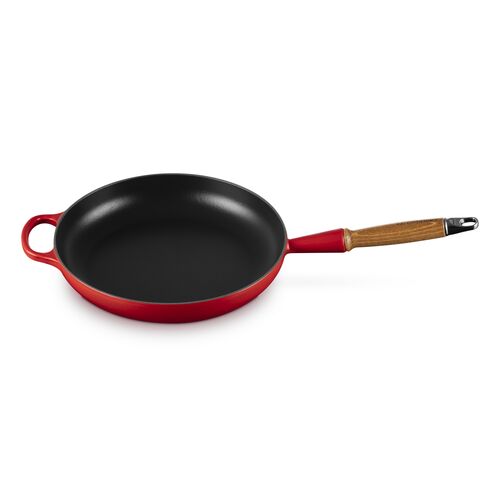 Le Creuset gietijzeren signature koekenpan met houten handvat - 28 cm / 2.6 liter - kersenrood